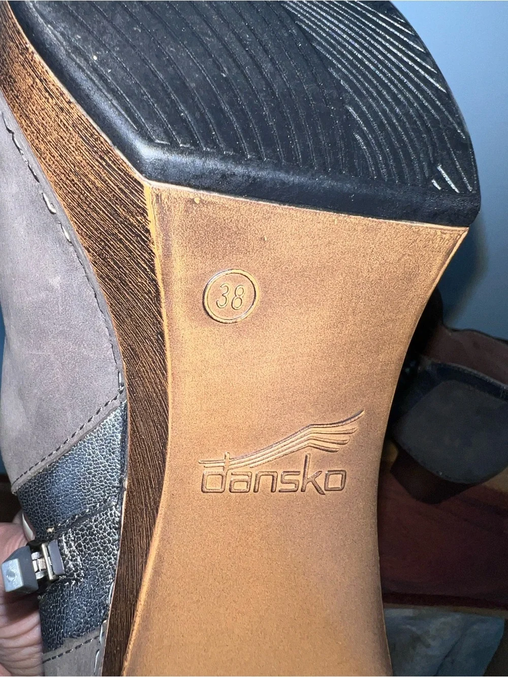 Dansko Dora Gray Leather Suede Ankle Boots Booties Size 38 Metallic Trim